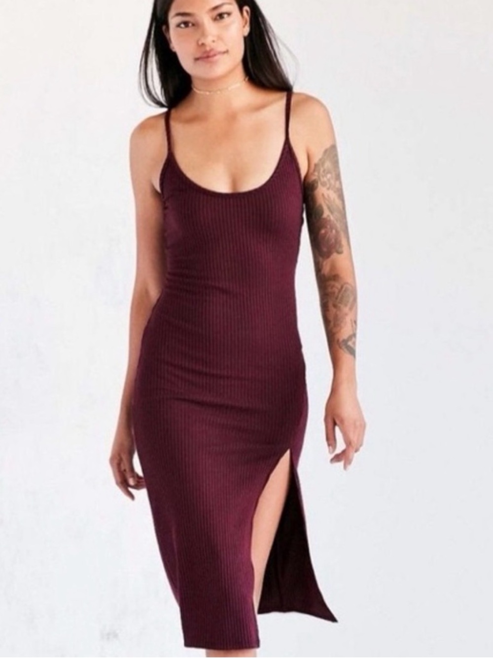 silence + noise Ribbed Scoop Midi Dress in Burgundy